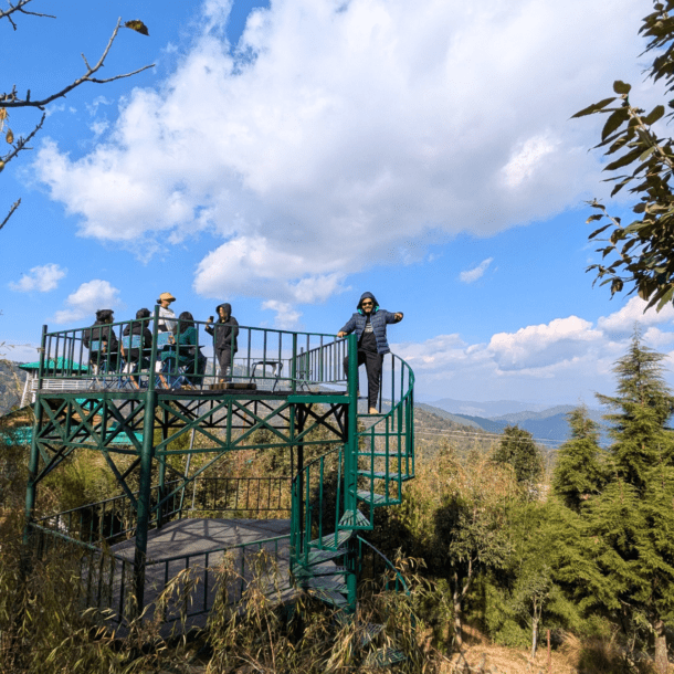Stargazing tower called 'The Floating Crest'